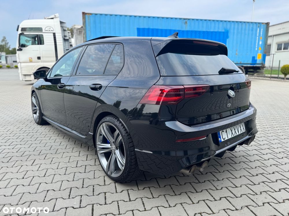 Volkswagen Golf - 6