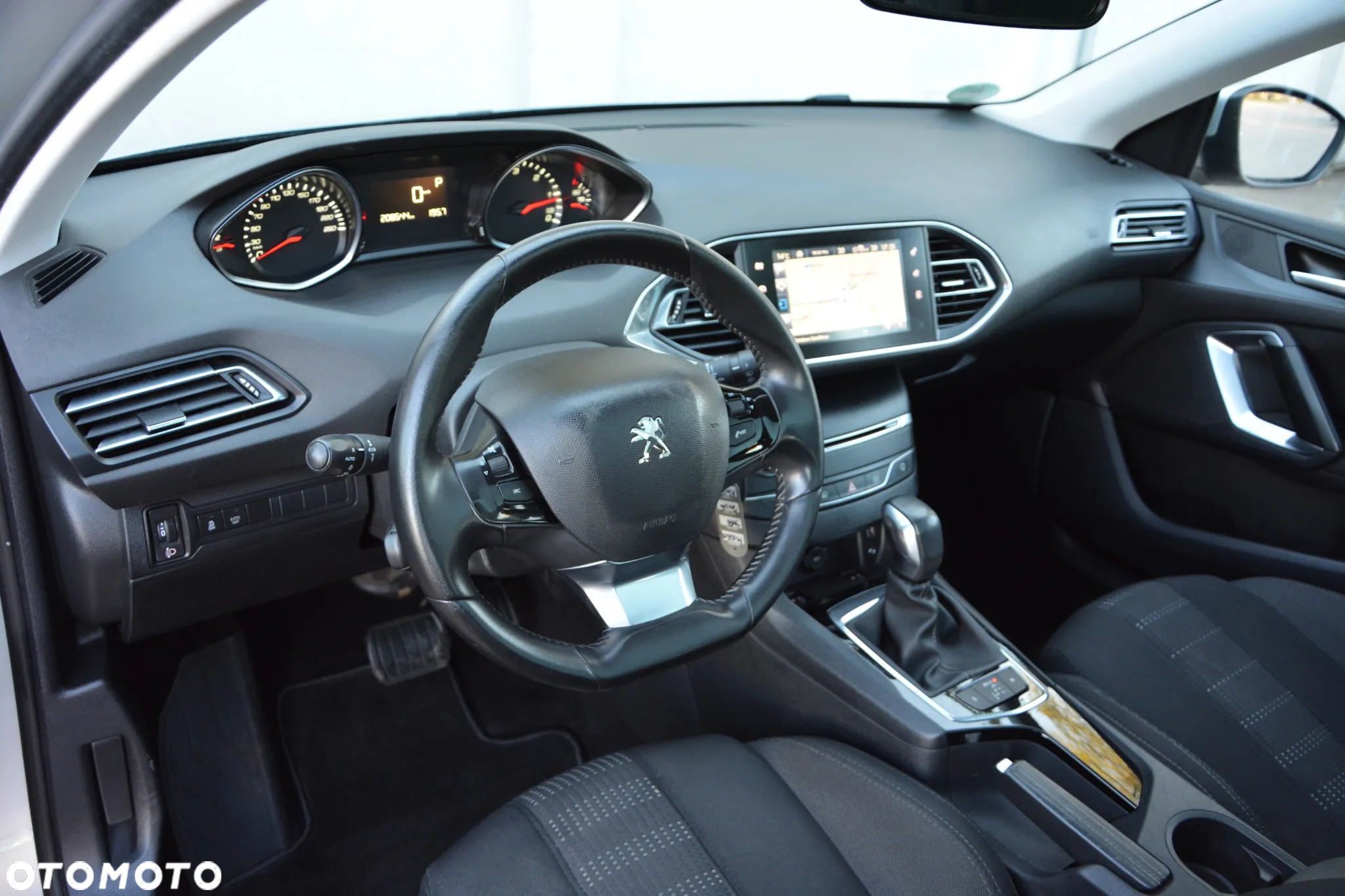 Peugeot 308 BlueHDi FAP 120 EAT6 Stop & Start Allure - 26