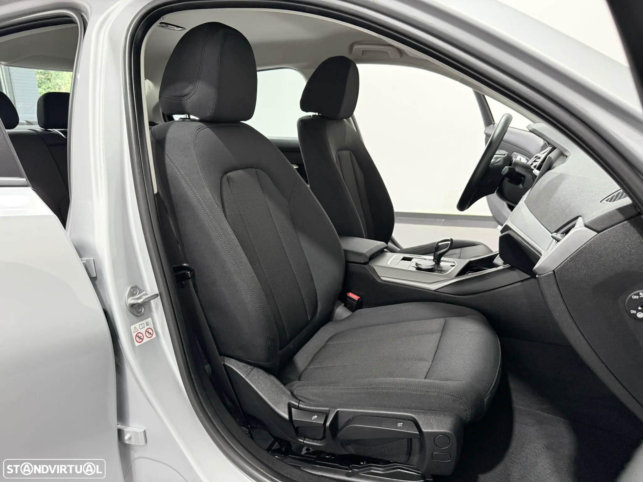 BMW 330 e Corporate Edition Auto - 36