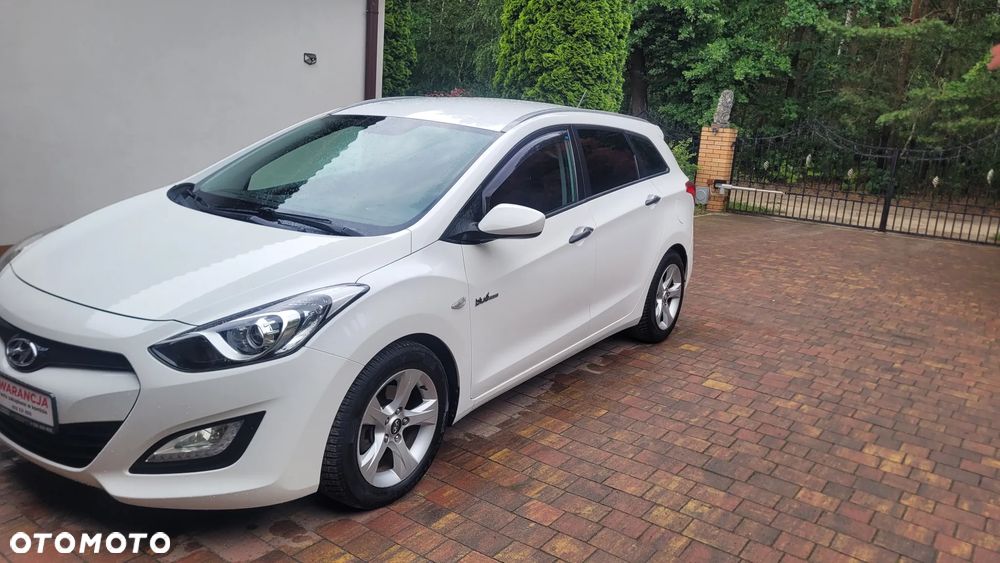 Hyundai i30 i30cw 1.6 CRDi Intro Edition - 2