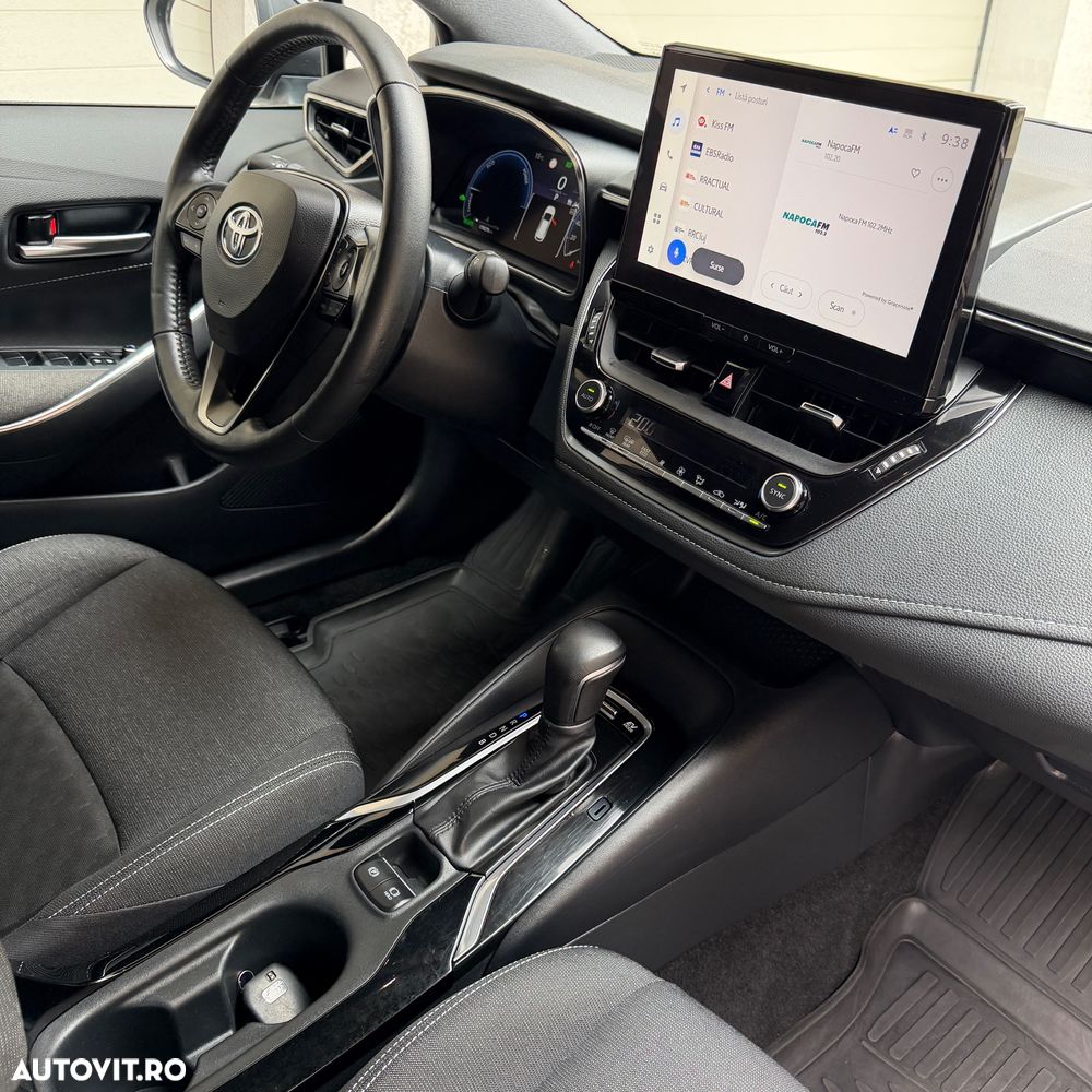 Toyota Corolla 1.8 Business Edition - 16