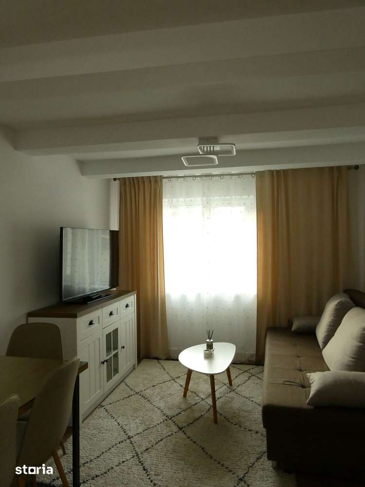 De închiriat apartament 2 camere , curte , zona Obcini, Suceava — fotografia 1