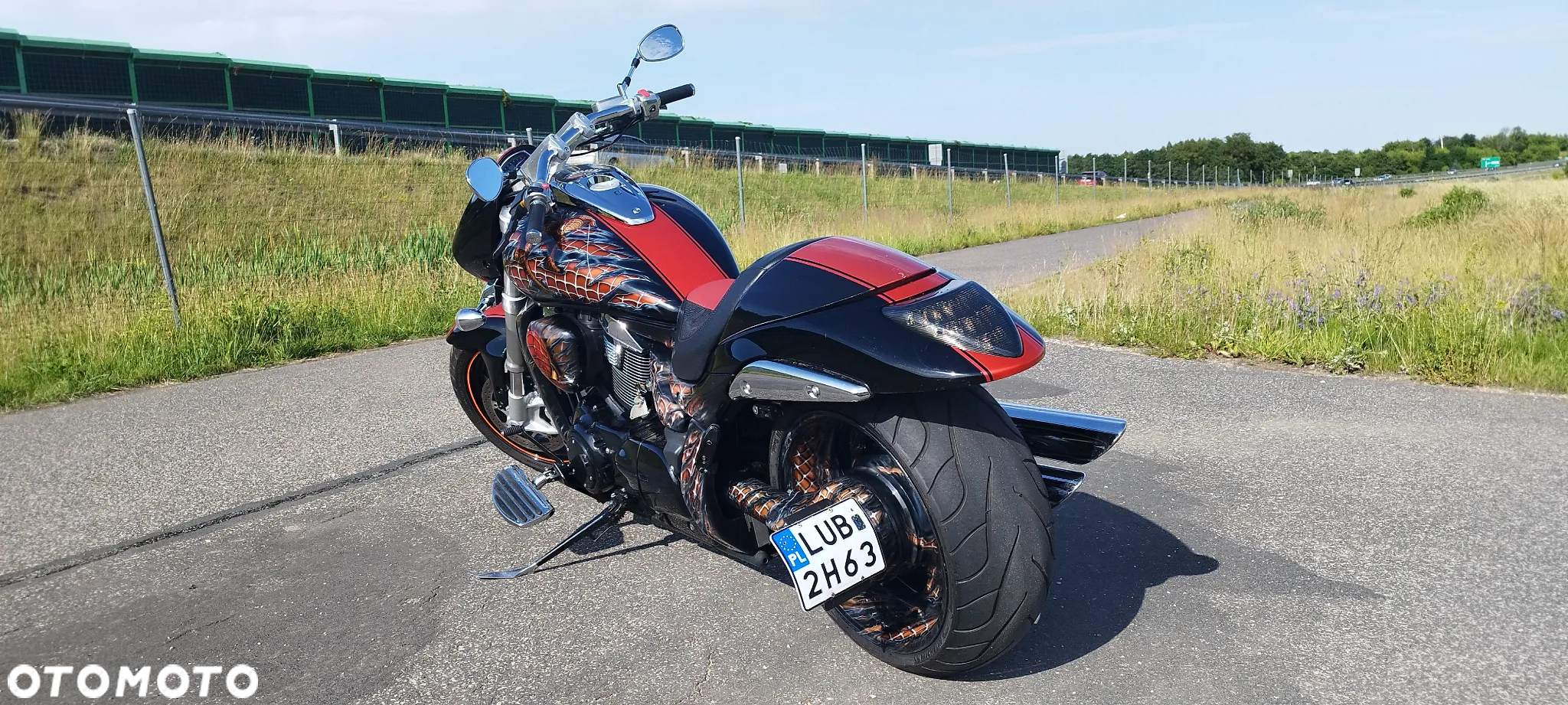 Suzuki Intruder - 4