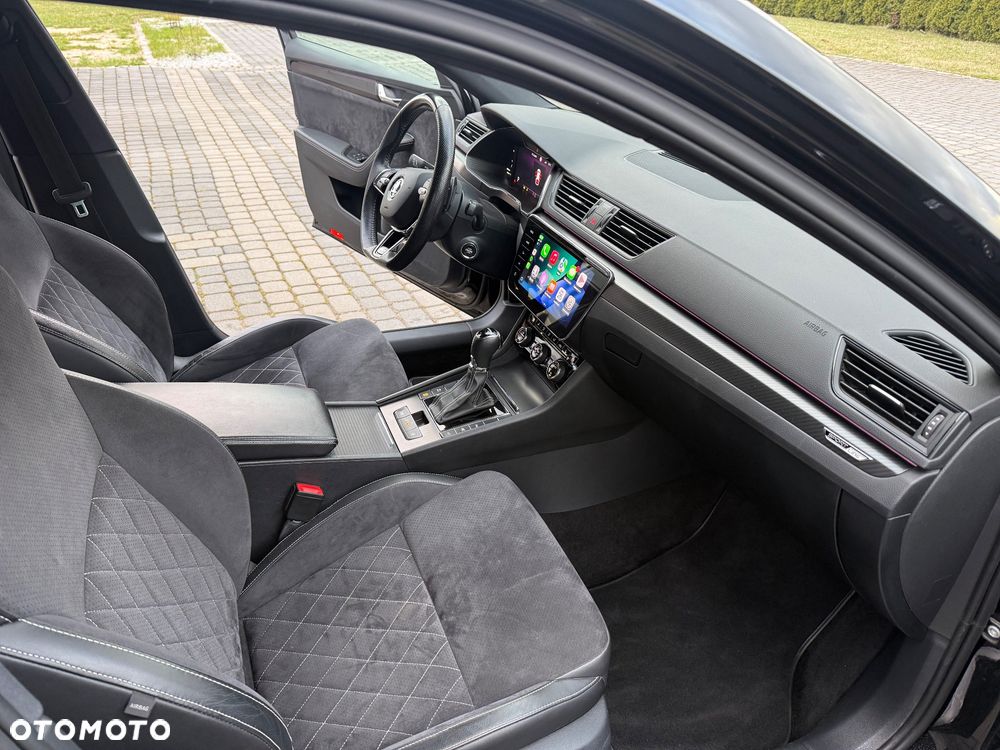 Skoda Superb 2.0 TDI Sportline DSG - 21