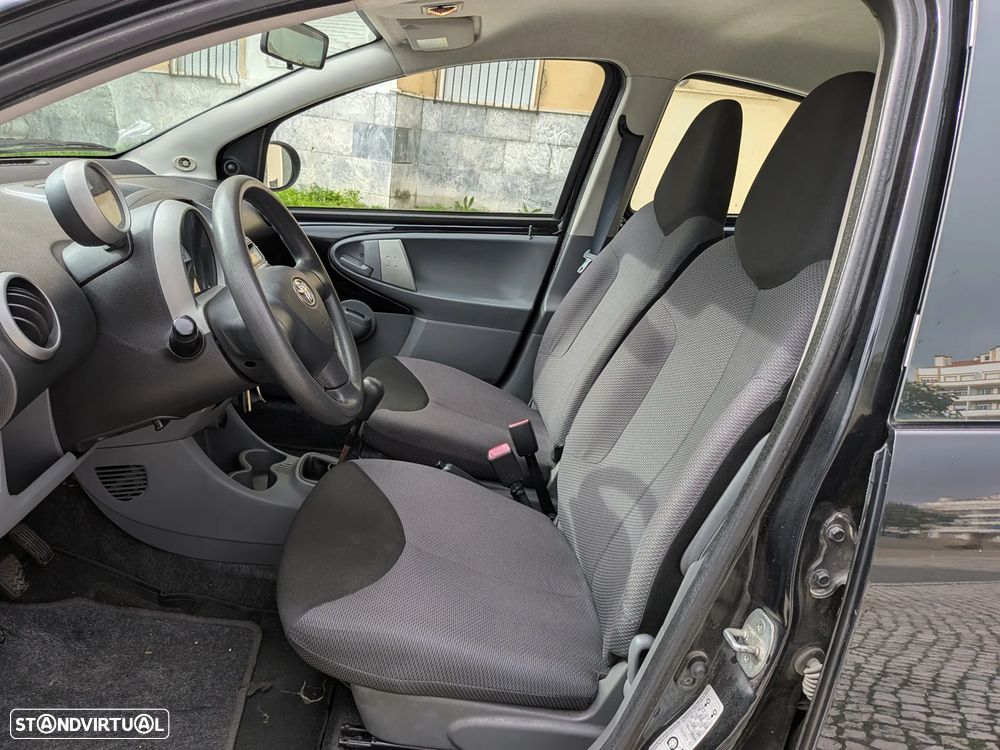 Toyota Aygo 1.0 + AC - 4