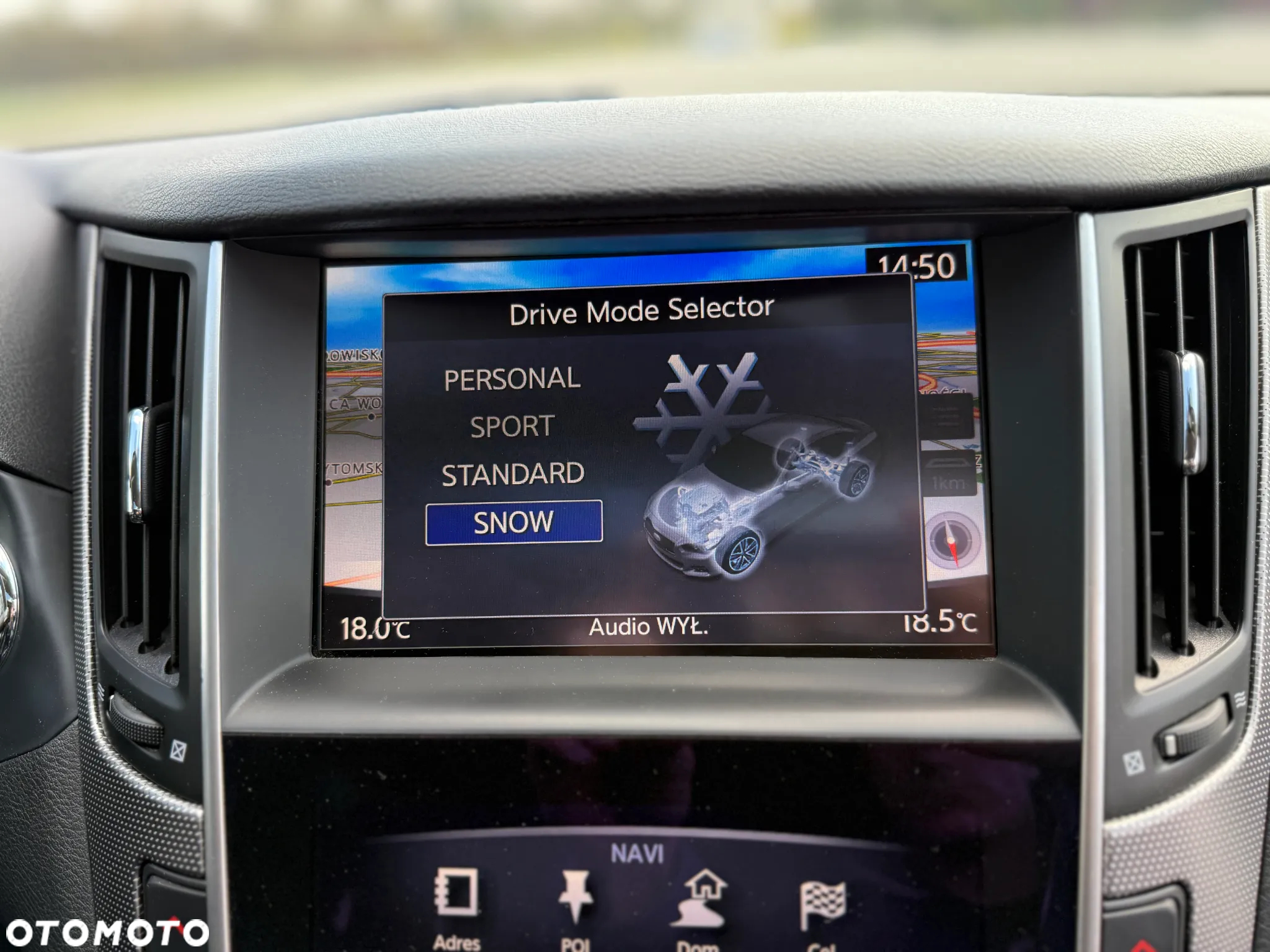 Infiniti Q50 2.0t Sport Sound Studio by Bose - 35
