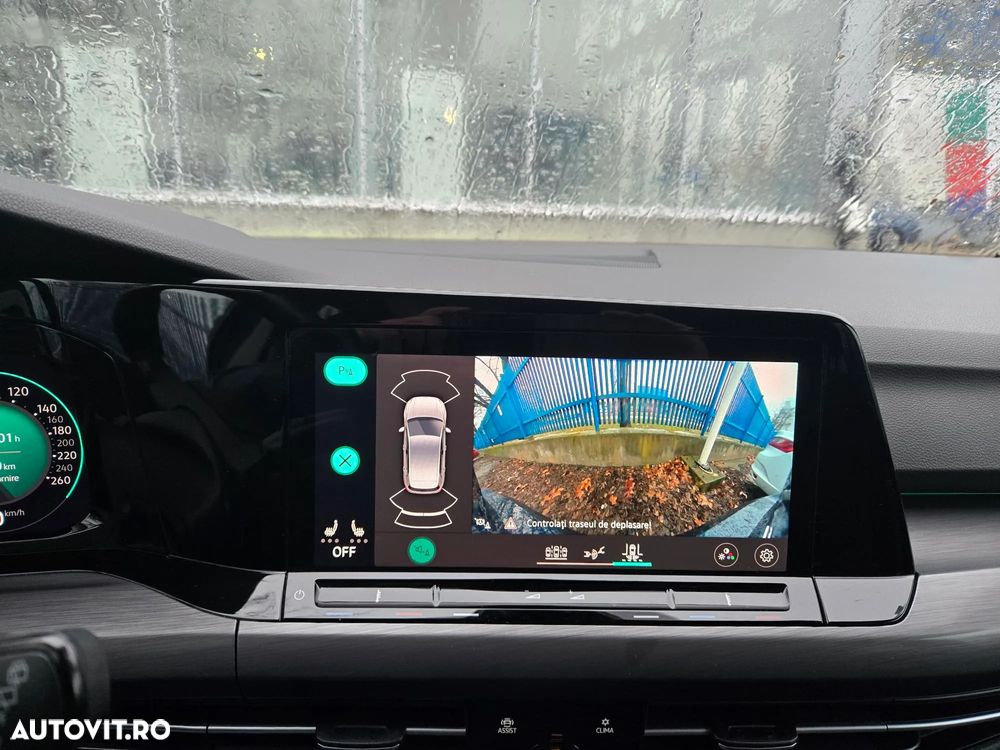 Volkswagen Golf 1.5 eTSI ACT DSG MHEV Style - 8