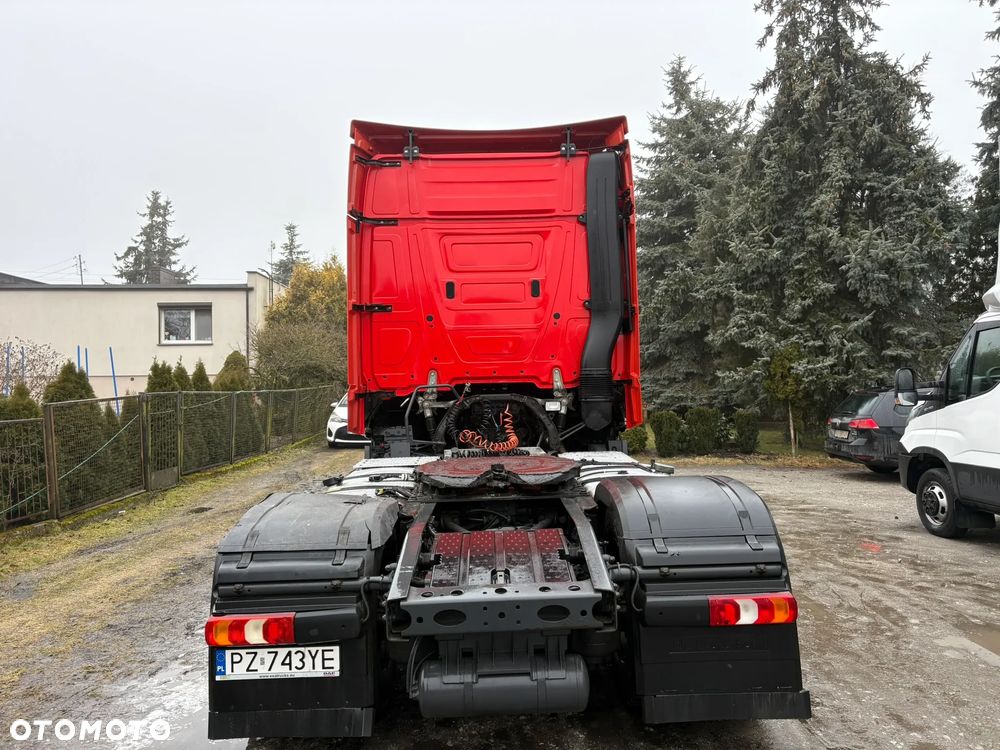 Mercedes-Benz ACTROSS MP4 - 4
