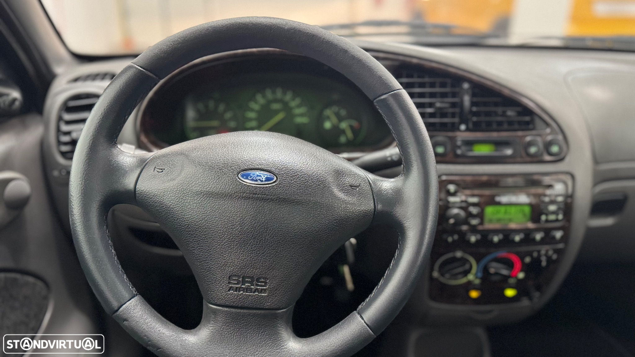 Ford Fiesta 1.25 Ghia - 20