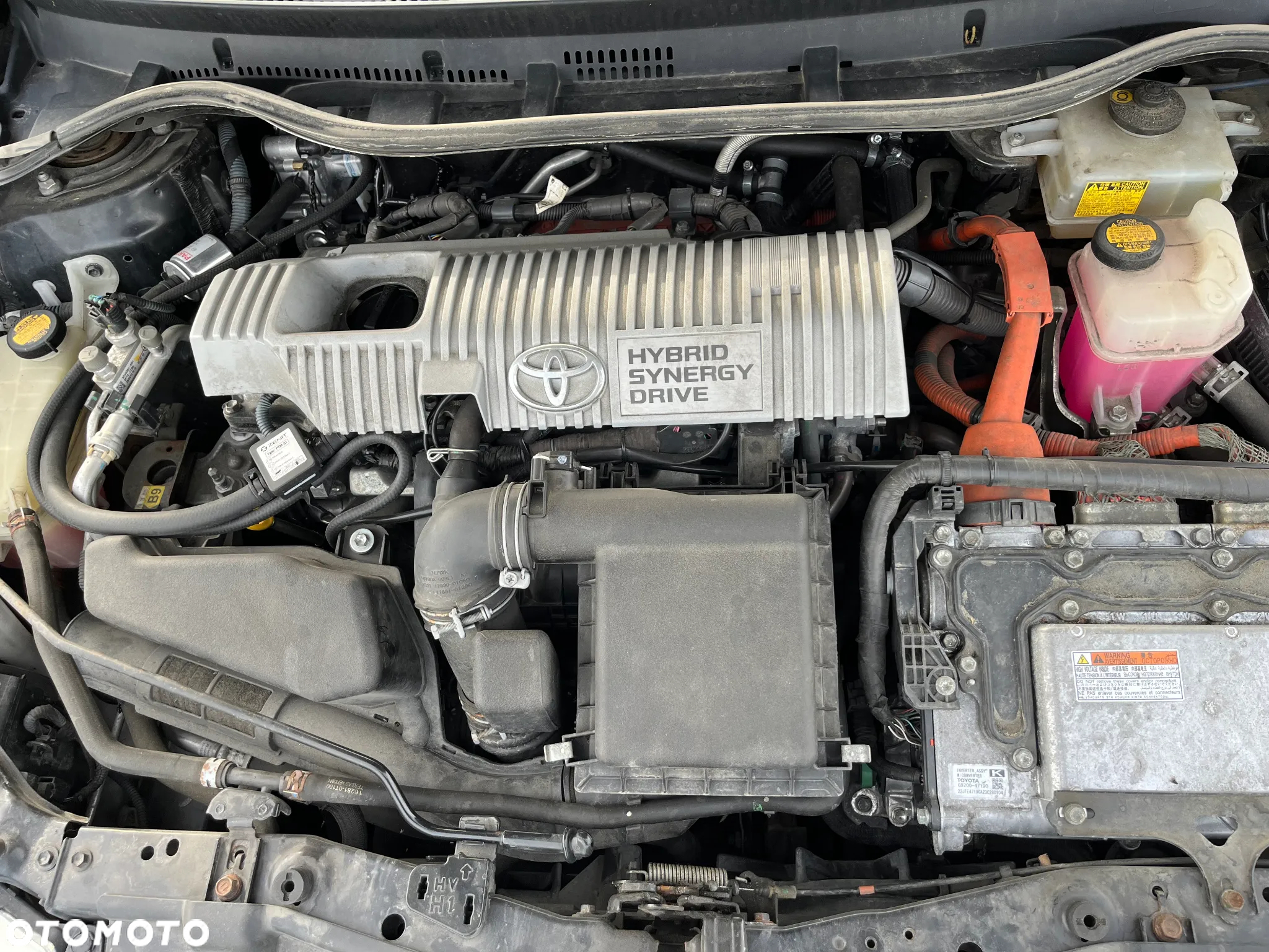 Toyota Auris 1.8 HSD Prestige NAVI - 24