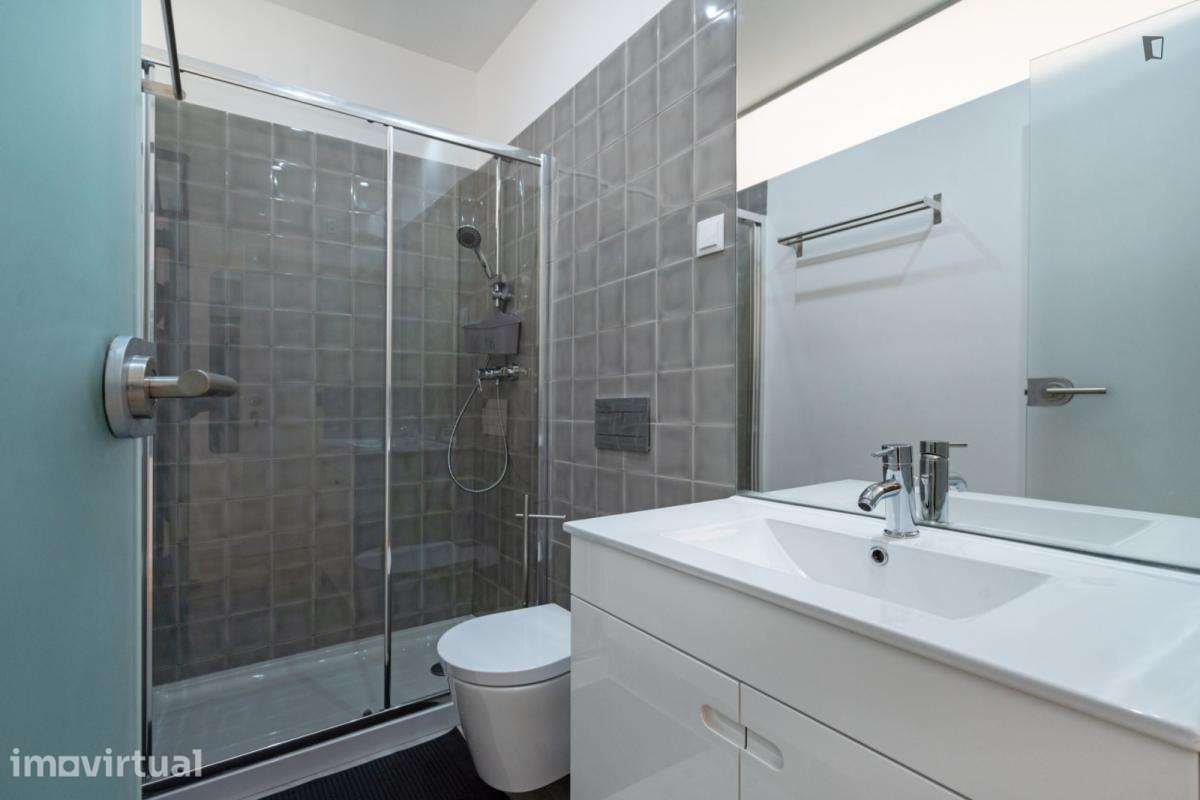 Quarto - localizado em Saldanha Lisbon - Grande imagem: 4/11