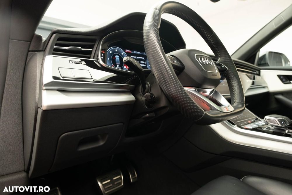 Audi SQ8 - 20