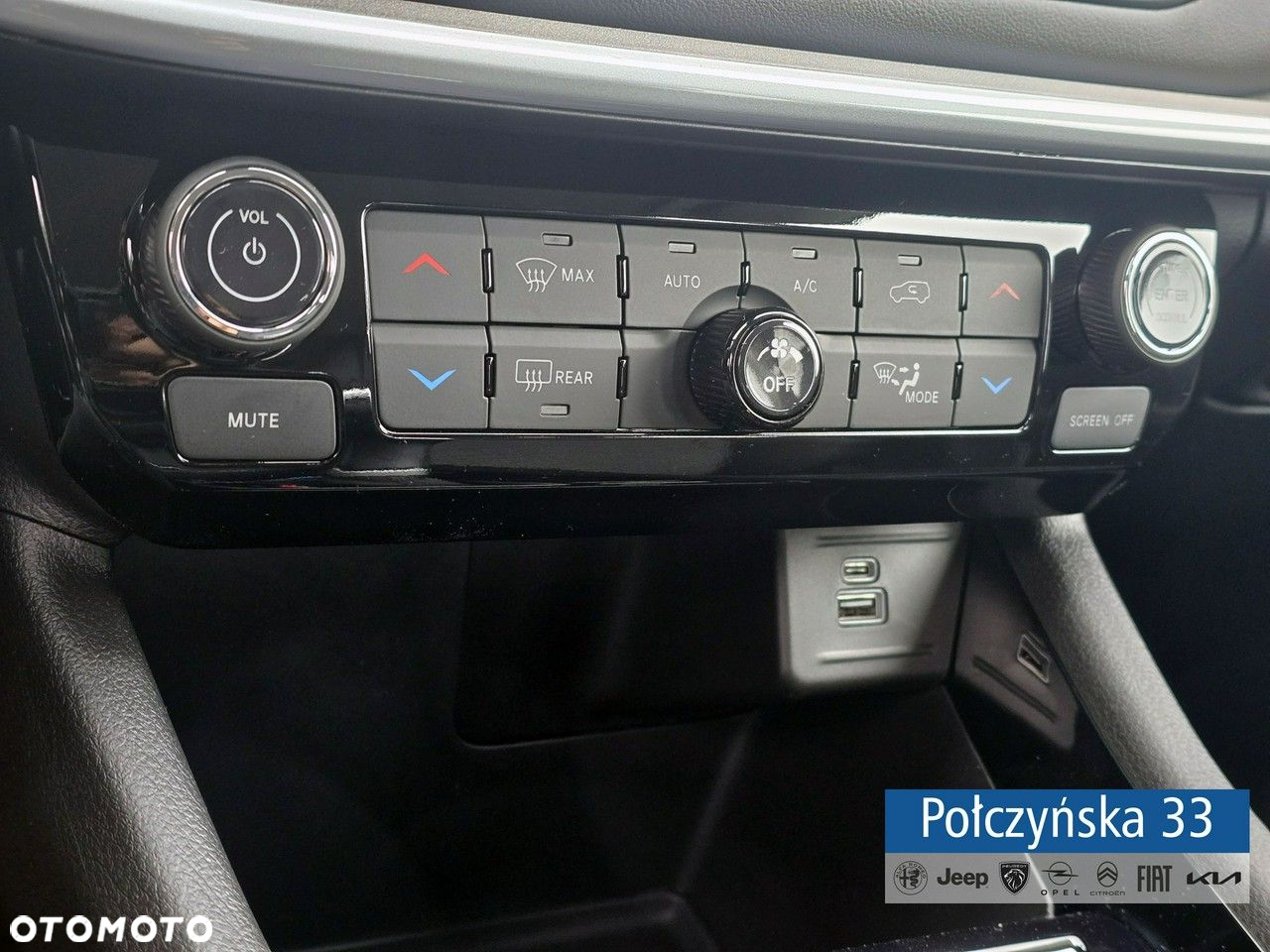 Jeep Compass - 23