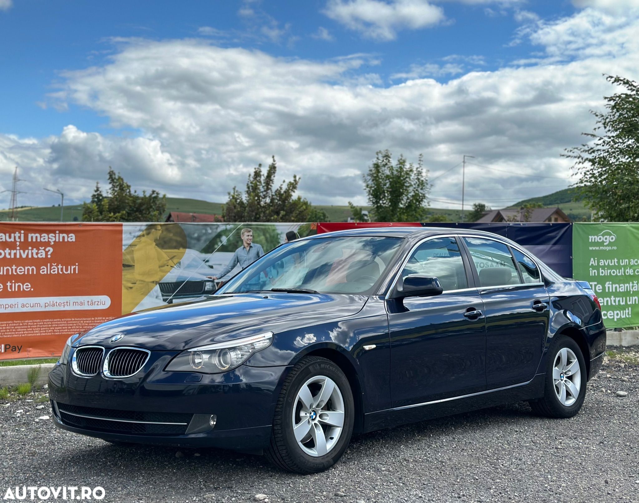 BMW Seria 5 523i Edition Sport - 1