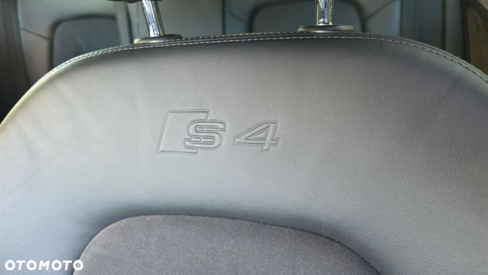 Audi A4 Avant 2.0 TDI - 4