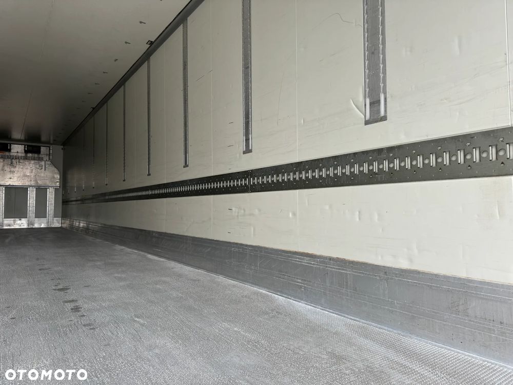 Krone Chłodnia ,Doppelstock , Carrier Vector 1550, Kwiatowa 2,50m - 15