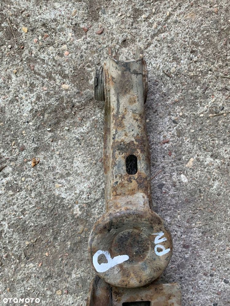 Dolny wahacz przedni przód Daewoo FSO Polonez WWA - 2