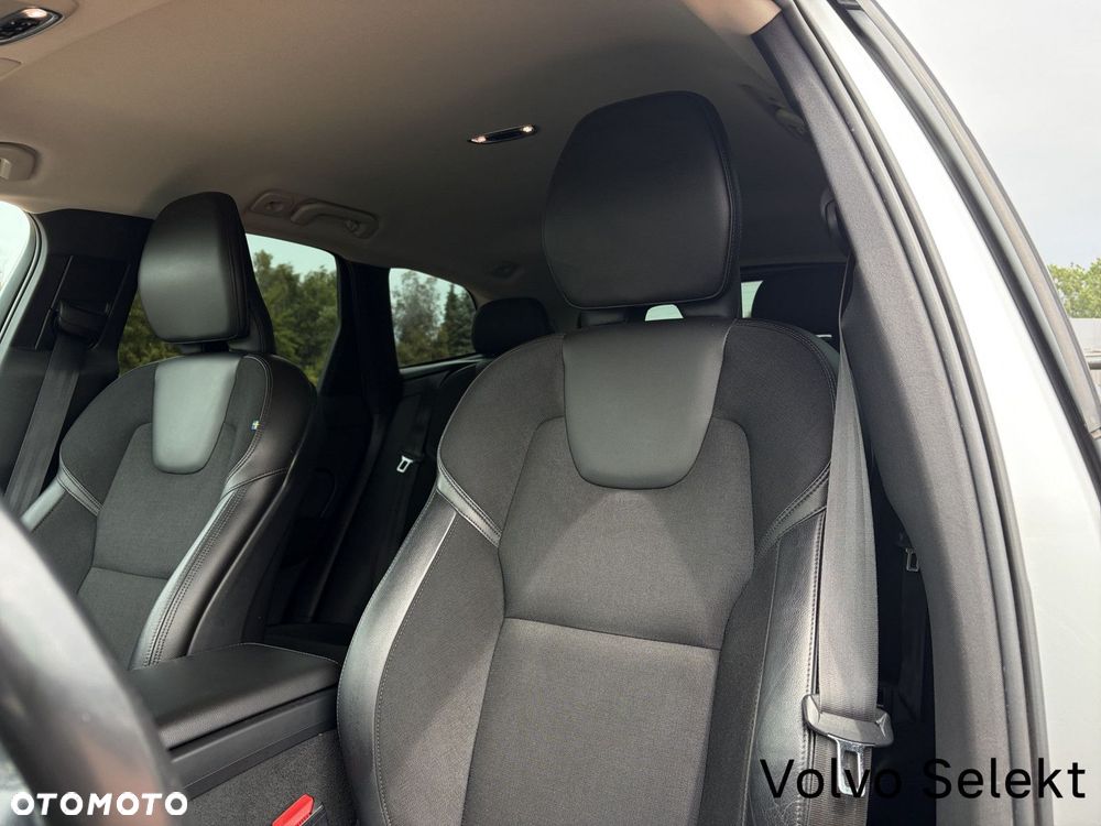 Volvo XC 60 D4 AWD Momentum - 13
