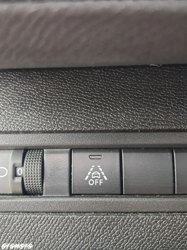 Peugeot 3008 BlueHDi 130 Stop & Start EAT8 Allure Pack - 21