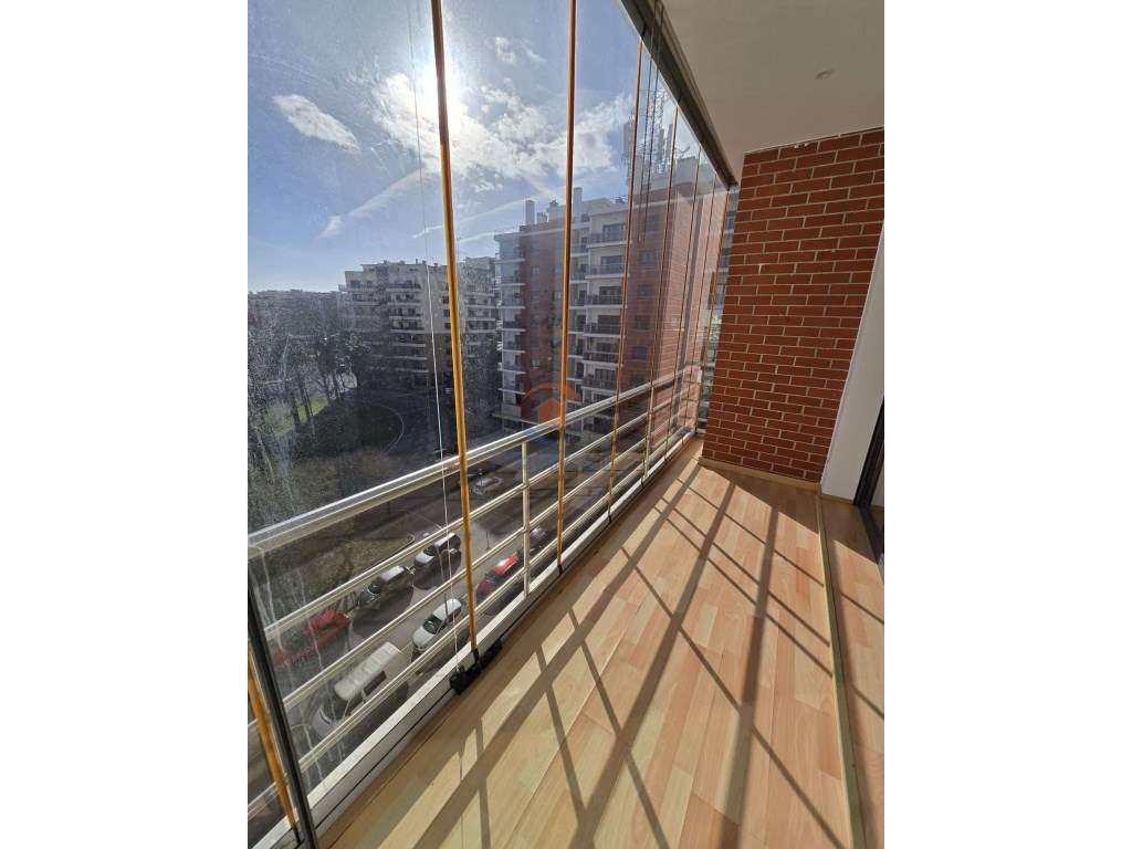 Apartamento T3 c/ 4 Parqueamentos e Arrecadação | Colinas do Cruzei... - Grande imagem: 4/29