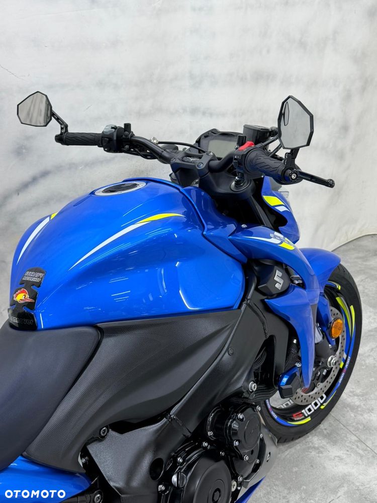 Suzuki GSX 1000 - 4