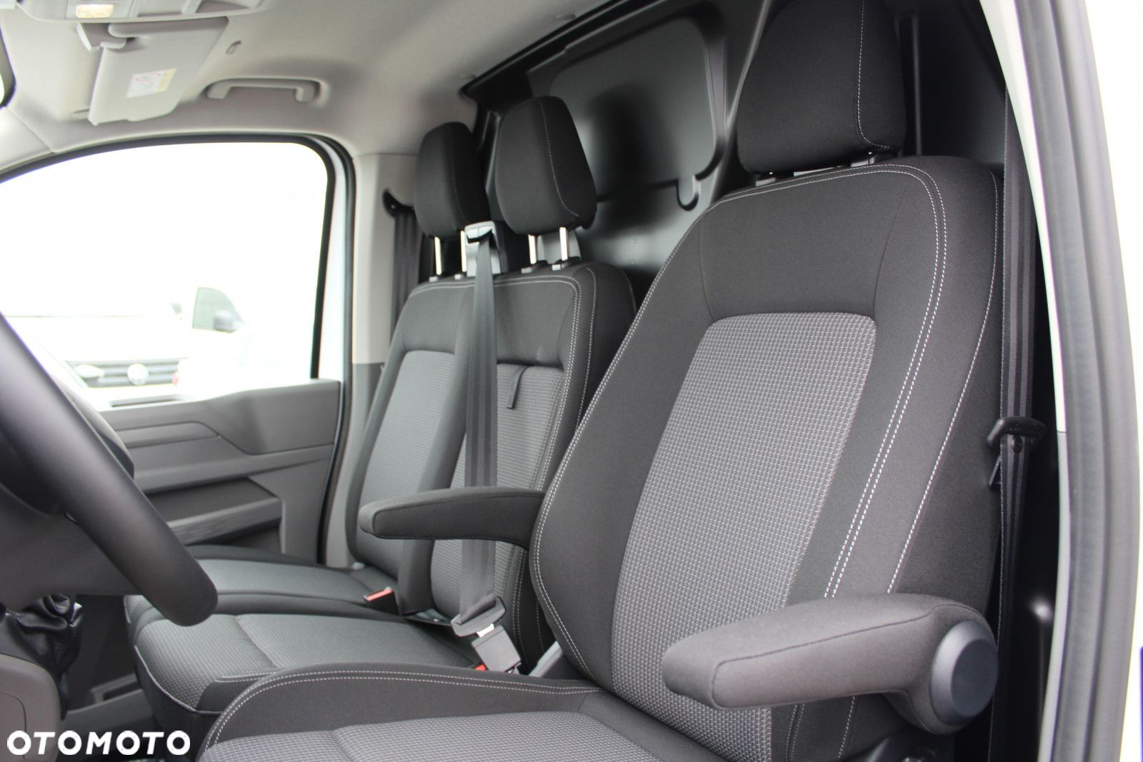 Volkswagen Transporter 2.0 TDI Manual - 11