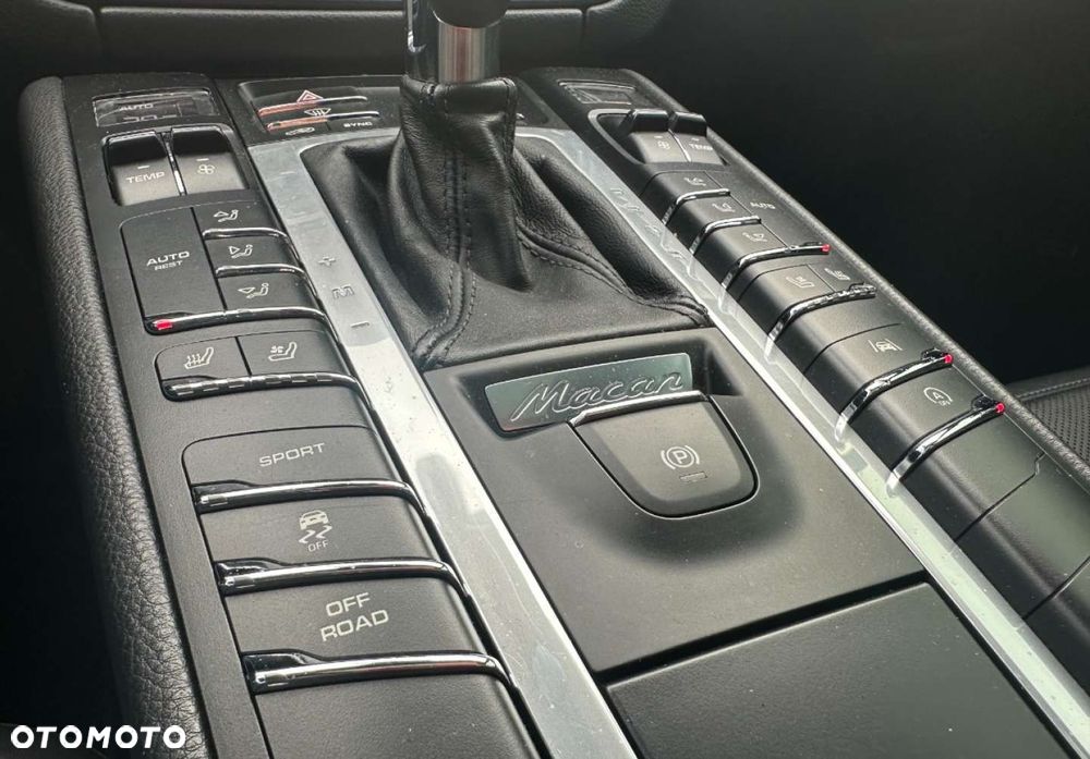 Porsche Macan - 17