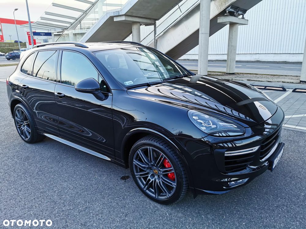 Porsche Cayenne - 2
