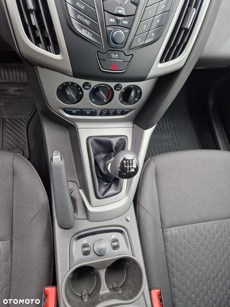Ford Focus 1.0 EcoBoost Trend Sport - 14