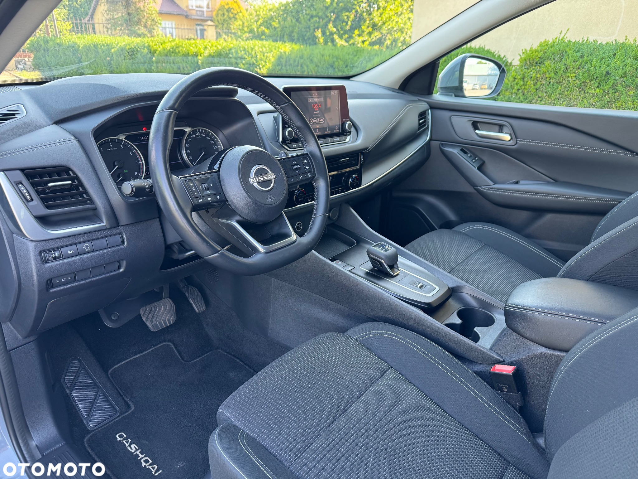 Nissan Qashqai - 12
