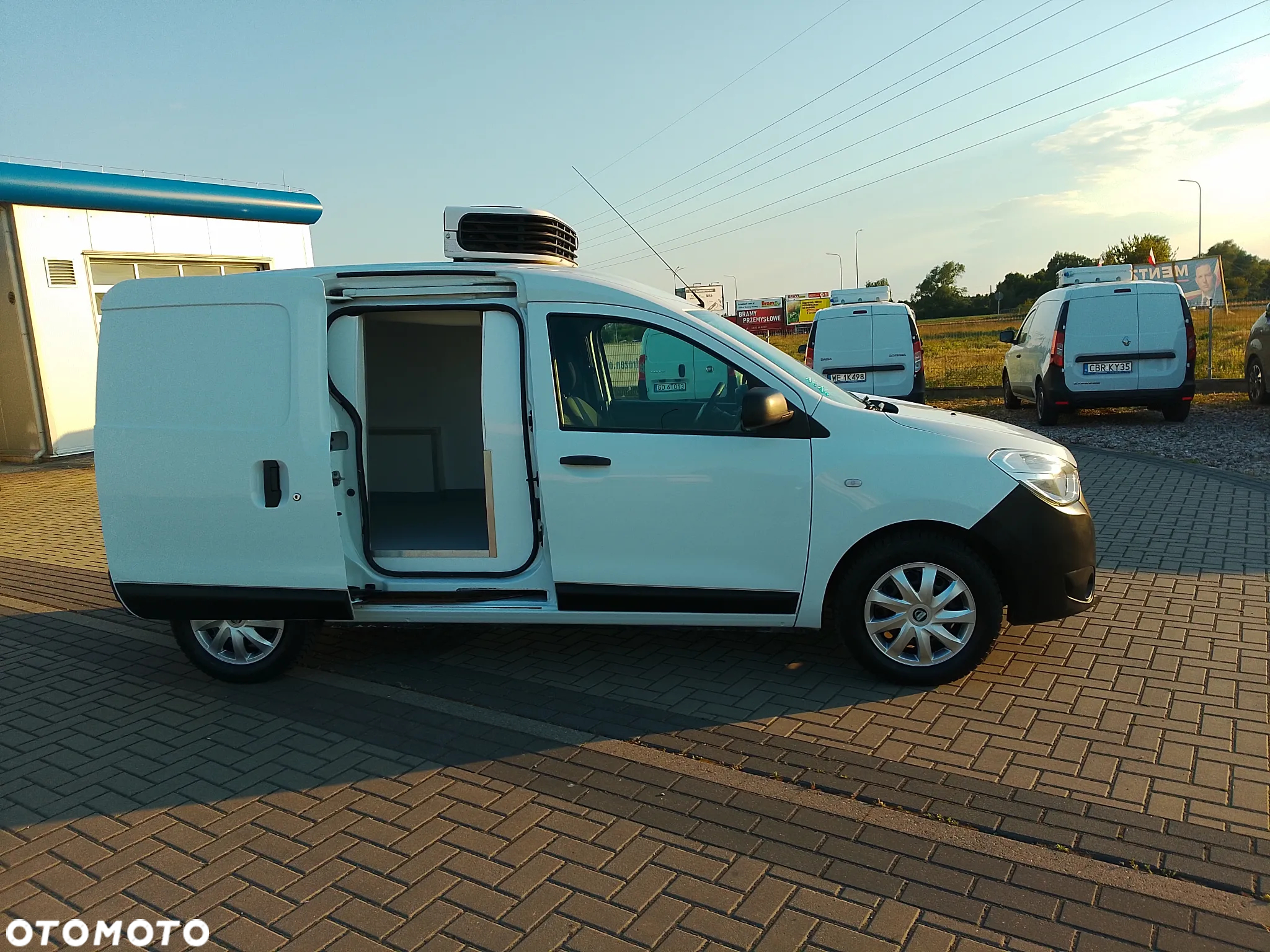 Dacia Dokker L2 Long Maxi Nowa Izoterma Chłodnia Mroźnia do lodów minus 20 stopni Carrier PL na stoku - 8
