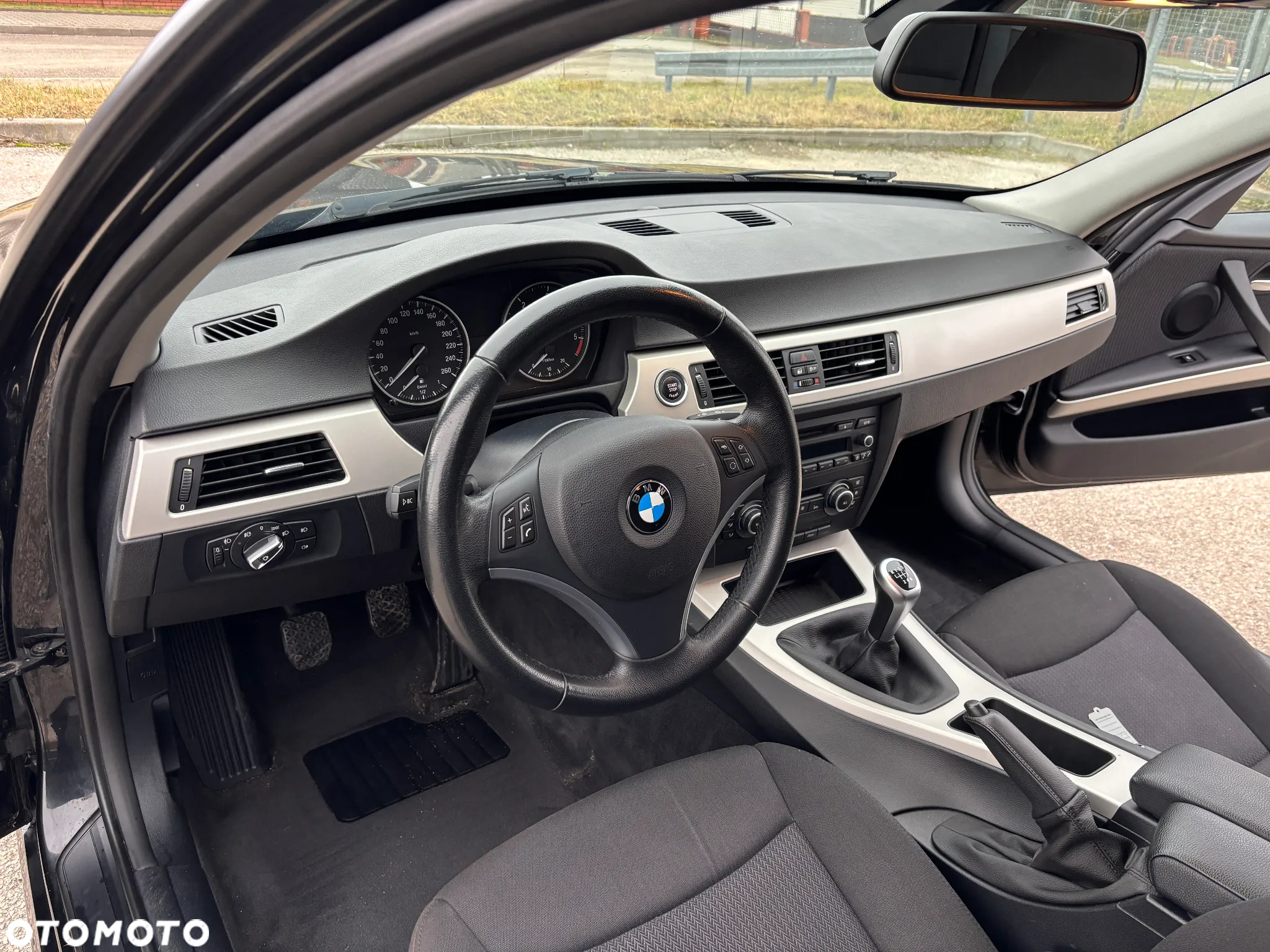 BMW Seria 3 320d Touring Efficient Dynamics Edition - 9