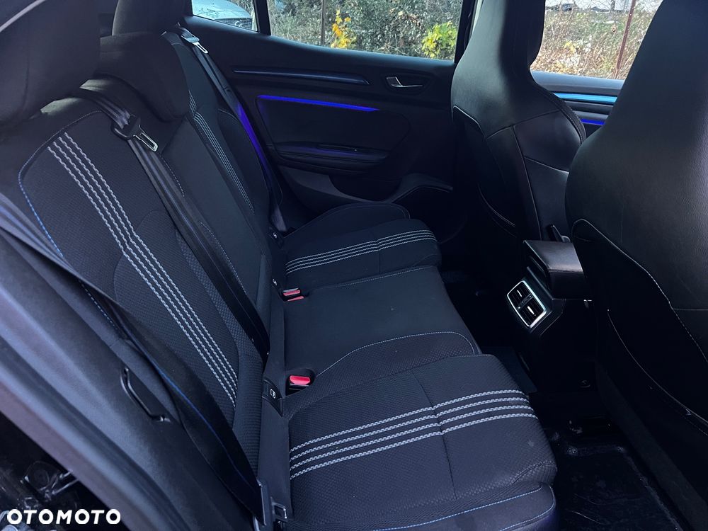 Renault Megane 1.6 dCi GT EDC - 40