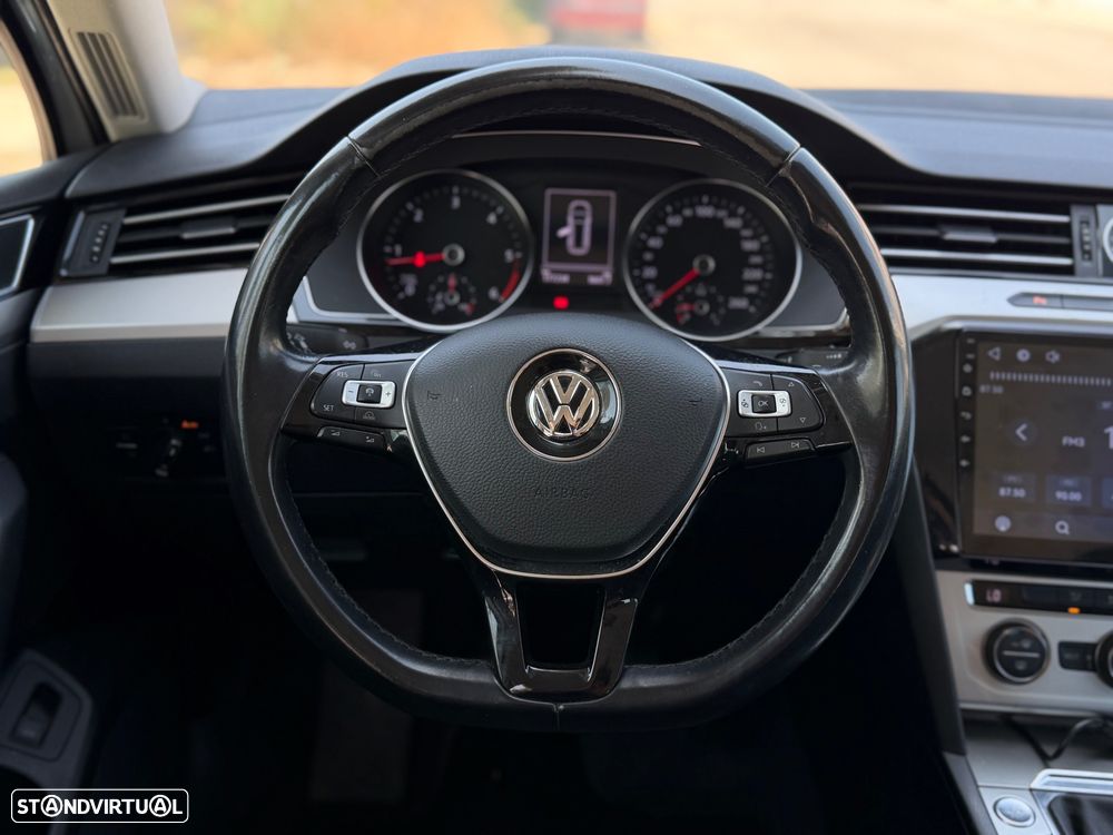 VW Passat Variant 1.6 TDI Confortline - 10