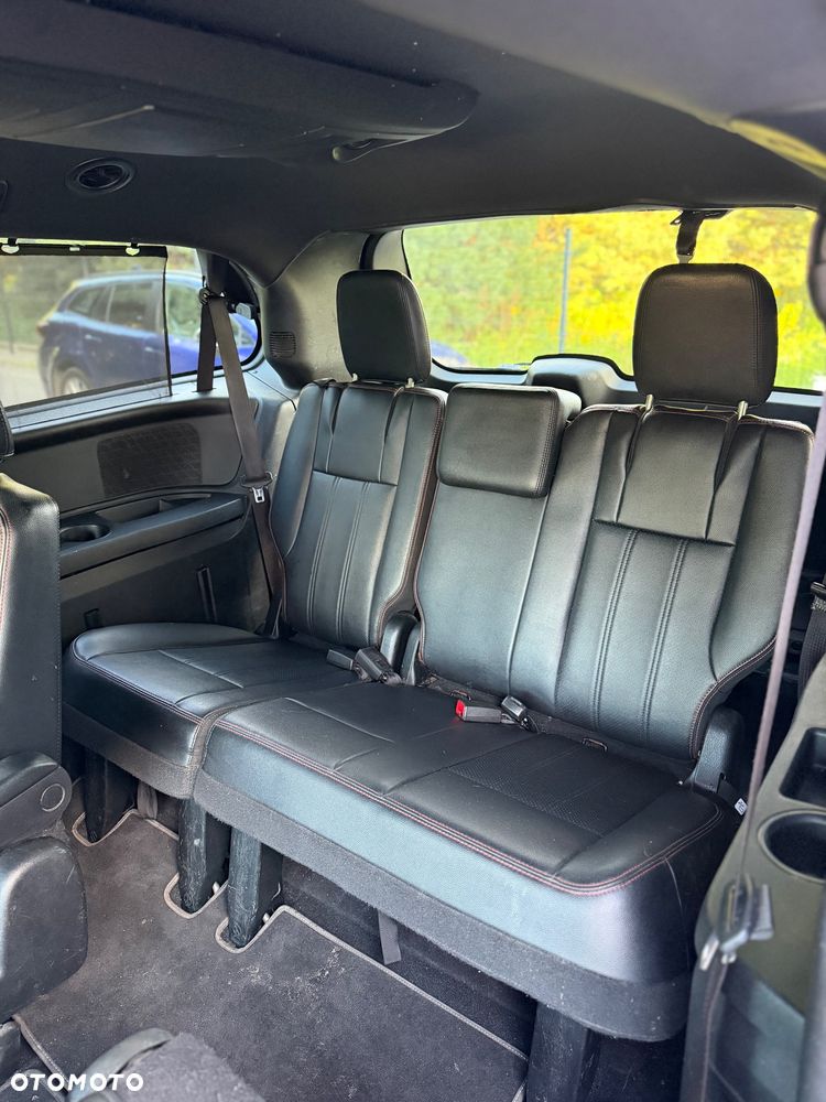 Dodge Grand Caravan 3.6 R/T - 18