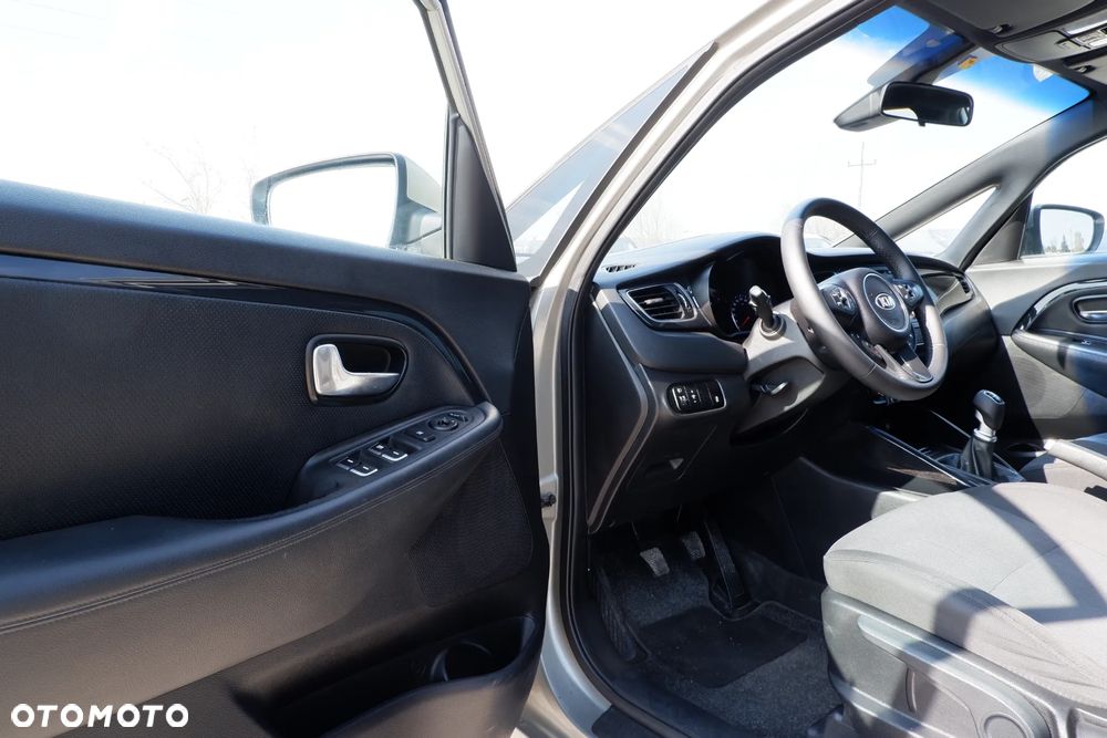Kia Carens 1.7 CRDi XL - 24