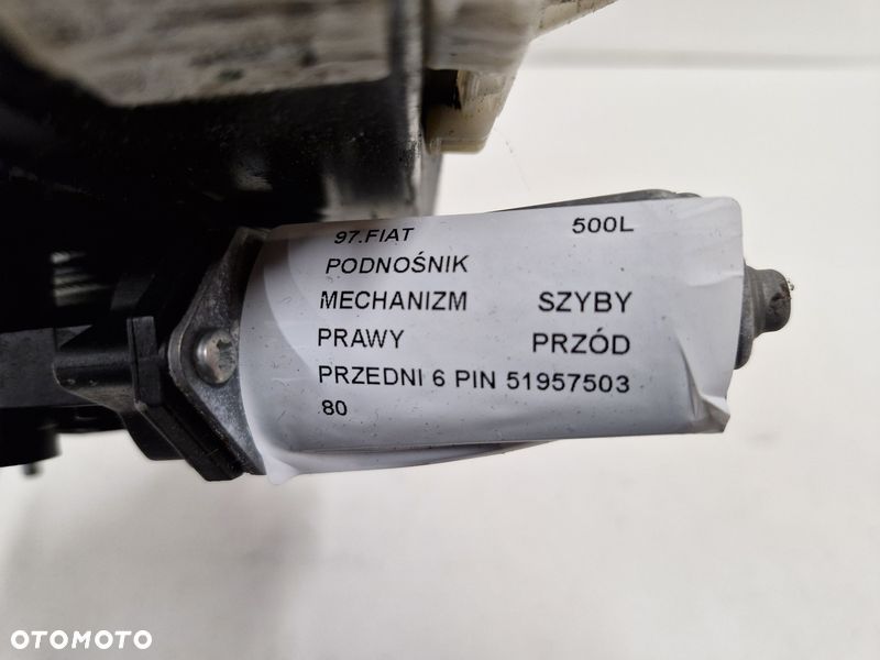 FIAT 500L PODNOŚNIK MECHANIZM SZYBY PRAWY PRZÓD PRZEDNI 6 PIN 51957503 - 7