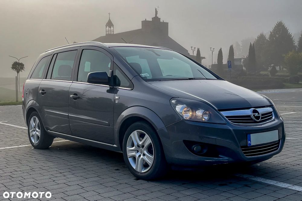 Opel Zafira 2010 photo 4