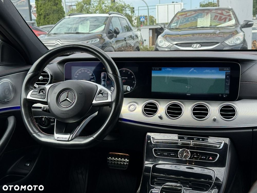 Mercedes-Benz Klasa E AMG 43 4Matic 9G-TRONIC - 36
