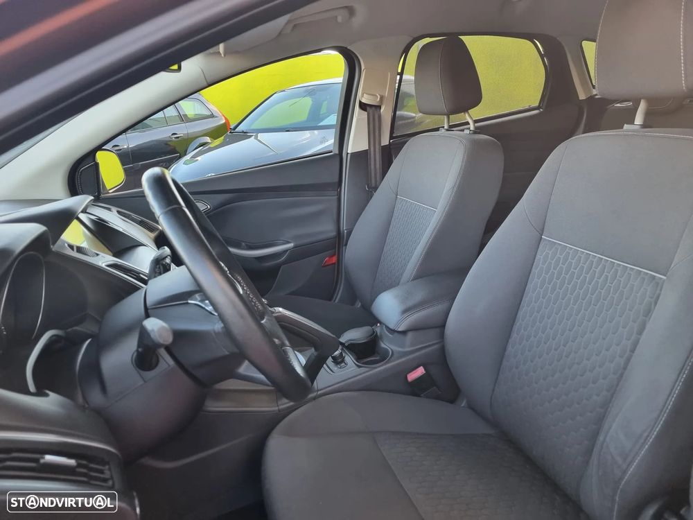 Ford Focus 1.0 SCTi Titanium Best - 27