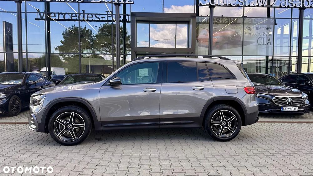 Mercedes-Benz GLB 200 AMG Line 7G-DCT - 2