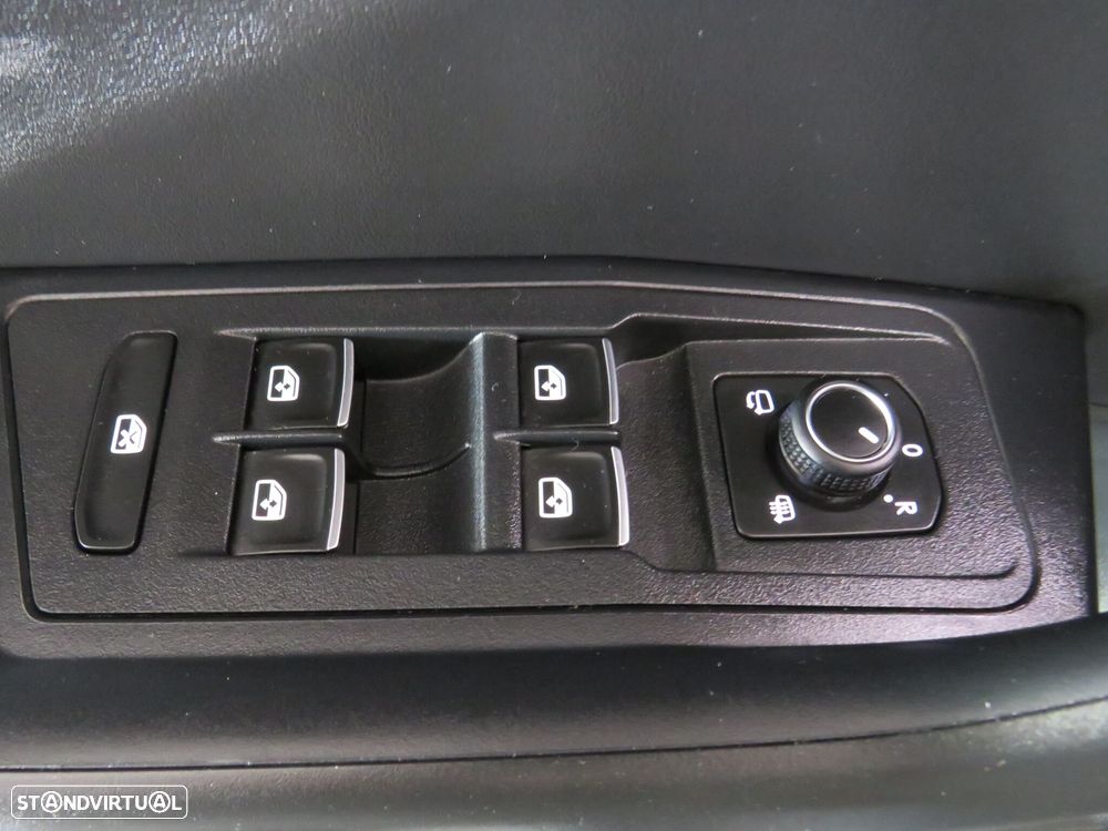 VW T-Roc 1.5 TSI R-Line DSG - 13