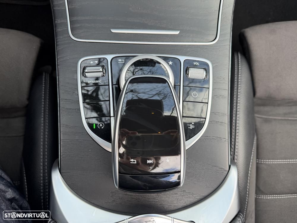 Mercedes-Benz C 180 Cabrio 9G-Tronic AMG Line - 29