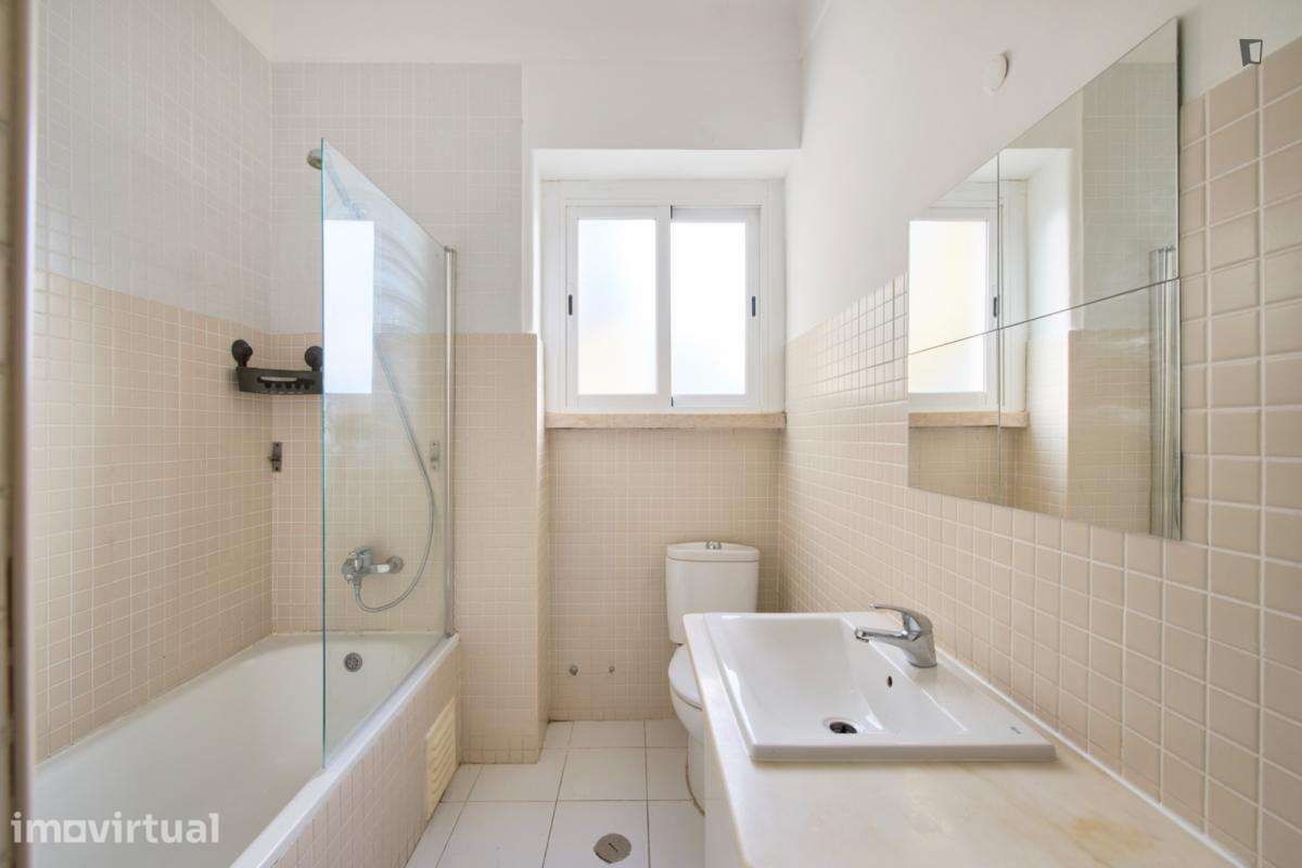 Quarto - localizado em Arroios Lisbon - Grande imagem: 3/40