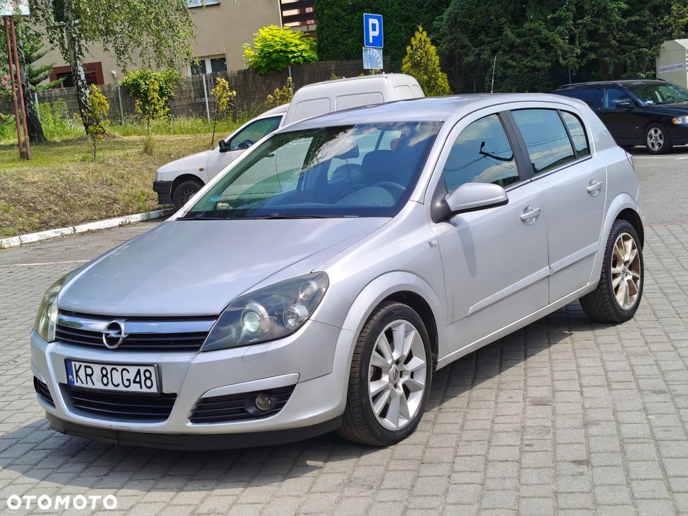 Opel Astra 2.0 T Cosmo - 17