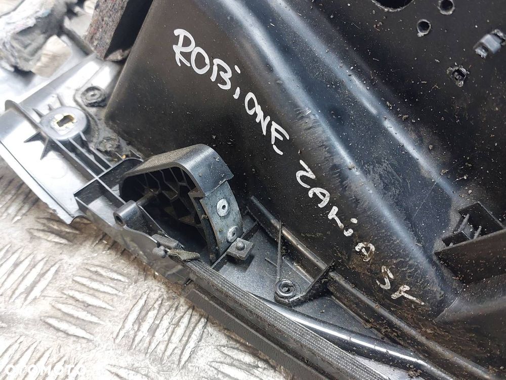 SCHOWEK PASAŻERA AUDI A3 8P 8P1857035G - 8