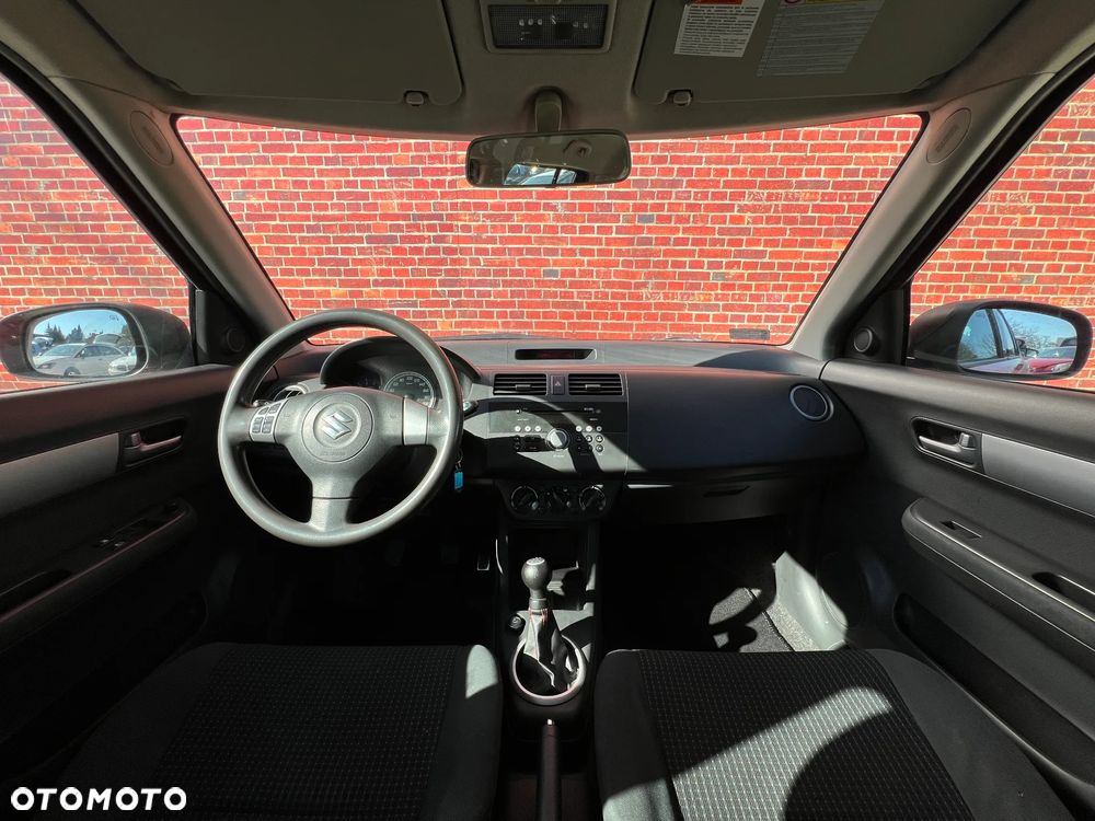 Suzuki Swift - 6