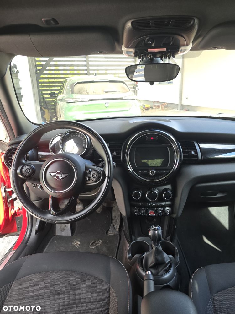 MINI Cooper Essential Trim - 22