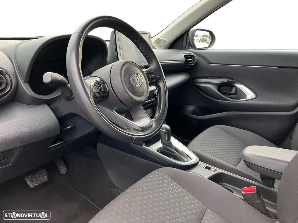 Toyota Yaris Cross 1.5 HDF Comfort Plus - 11