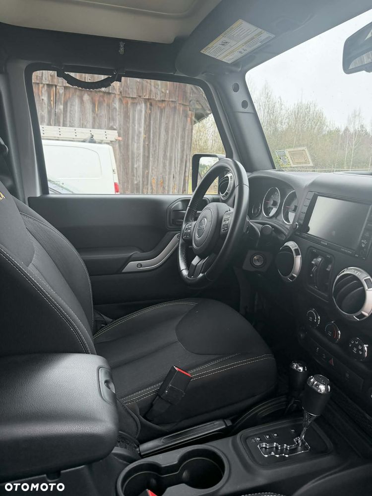 Jeep Wrangler 3.6 Unlim Sahara - 9